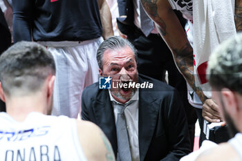 2024-05-18 - Luca Banchi (Virtus Segafredo Bologna) - PLAYOFF - BERTRAM DERTHONA TORTONA VS VIRTUS SEGAFREDO BOLOGNA - ITALIAN SERIE A - BASKETBALL