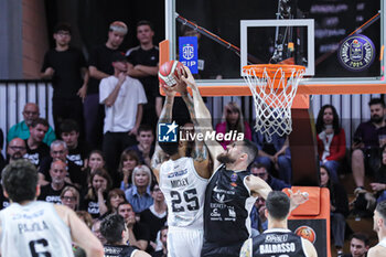 2024-05-18 - #25 Mickey Jordan (Virtus Segafredo Bologna) and # 0 Andrea Zerini (Bertram Derthona Basket Tortona) - PLAYOFF - BERTRAM DERTHONA TORTONA VS VIRTUS SEGAFREDO BOLOGNA - ITALIAN SERIE A - BASKETBALL