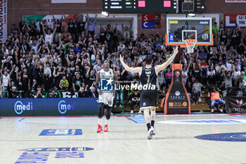 2024-05-18 - # 7 Leonardo Candi (Bertram Derthona Basket Tortona) and supporters - PLAYOFF - BERTRAM DERTHONA TORTONA VS VIRTUS SEGAFREDO BOLOGNA - ITALIAN SERIE A - BASKETBALL