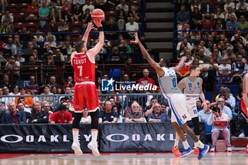 2024-05-27 - Stefano Tonut (EA7 Emporio Armani Olimpia Milano) & Semaj Christon (Germani Brescia) - EA7 EMPORIO ARMANI MILANO VS GERMANI BRESCIA - ITALIAN SERIE A - BASKETBALL