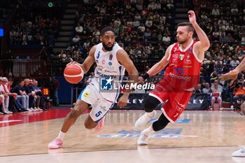 2024-05-27 - CJ Massinburg (Germani Brescia) & Stefano Tonut (EA7 Emporio Armani Olimpia Milano) - EA7 EMPORIO ARMANI MILANO VS GERMANI BRESCIA - ITALIAN SERIE A - BASKETBALL