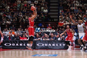 2024-05-27 - Devon Hall (EA7 Emporio Armani Olimpia Milano) 3 points shoot - EA7 EMPORIO ARMANI MILANO VS GERMANI BRESCIA - ITALIAN SERIE A - BASKETBALL