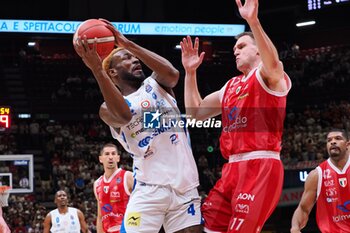 2024-05-27 - Jason Burnell (Germani Brescia) & Johannes Voigtmann (EA7 Emporio Armani Olimpia Milano) - EA7 EMPORIO ARMANI MILANO VS GERMANI BRESCIA - ITALIAN SERIE A - BASKETBALL