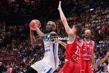 2024-05-27 - Jason Burnell (Germani Brescia) & Diego Flaccadori (EA7 Emporio Armani Olimpia Milano) - EA7 EMPORIO ARMANI MILANO VS GERMANI BRESCIA - ITALIAN SERIE A - BASKETBALL