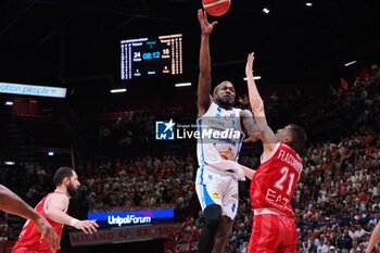 2024-05-27 - Jason Burnell (Germani Brescia) & Diego Flaccadori (EA7 Emporio Armani Olimpia Milano) - EA7 EMPORIO ARMANI MILANO VS GERMANI BRESCIA - ITALIAN SERIE A - BASKETBALL