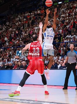 2024-05-27 - CJ Massinburg (Germani Brescia) & Nikola Mirotic (EA7 Emporio Armani Olimpia Milano) - EA7 EMPORIO ARMANI MILANO VS GERMANI BRESCIA - ITALIAN SERIE A - BASKETBALL