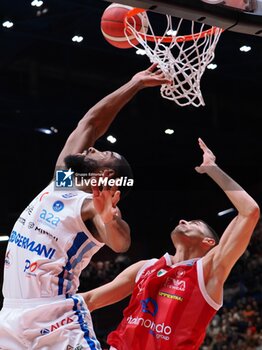 2024-05-27 - CJ Massinburg (Germani Brescia) & Diego Flaccadori (EA7 Emporio Armani Olimpia Milano) - EA7 EMPORIO ARMANI MILANO VS GERMANI BRESCIA - ITALIAN SERIE A - BASKETBALL