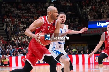 2024-05-27 - Shavon Shields (EA7 Emporio Armani Olimpia Milano) & John Petrucelli (Germani Brescia) - EA7 EMPORIO ARMANI MILANO VS GERMANI BRESCIA - ITALIAN SERIE A - BASKETBALL