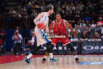 2024-05-27 - Amedeo Della Valle (Germani Brescia) & Devon Hall (EA7 Emporio Armani Olimpia Milano) - EA7 EMPORIO ARMANI MILANO VS GERMANI BRESCIA - ITALIAN SERIE A - BASKETBALL