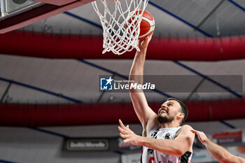 2024-05-29 - Virtus Segrafedo Bologna ’s Ante Zizic portrait in action - UMANA REYER VENEZIA VS VIRTUS SEGAFREDO BOLOGNA - ITALIAN SERIE A - BASKETBALL