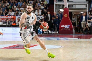 2024-05-29 - Virtus Segrafedo Bologna ’s Isaia Cordinier portrait in action - UMANA REYER VENEZIA VS VIRTUS SEGAFREDO BOLOGNA - ITALIAN SERIE A - BASKETBALL