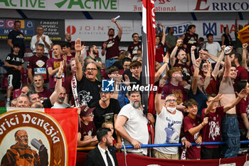 2024-05-29 - Umana Reyer Venezia supporters celebrates a victory at the end of match - UMANA REYER VENEZIA VS VIRTUS SEGAFREDO BOLOGNA - ITALIAN SERIE A - BASKETBALL