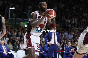 2024-05-26 - Aamir Simms (Umana Reyer Venezia) during the LBA italian A1 series basketball championship match 2 of the playoffs semifinals Segafredo Virtus Bologna Vs. Umana Reyer Venezia at Segafredo Arena, Bologna, Italy, May 26, 2024 - Photo: Michele Nucci - VIRTUS BOLOGNA VS REYER VENEZIA - ITALIAN SERIE A - BASKETBALL