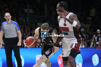 2024-05-26 - Isaia Cordinier (Segafredo Virtus Bologna) in action thwarted by Jordan Parks (Umana Reyer Venezia) during the LBA italian A1 series basketball championship match 2 of the playoffs semifinals Segafredo Virtus Bologna Vs. Umana Reyer Venezia at Segafredo Arena, Bologna, Italy, May 26, 2024 - Photo: Michele Nucci - VIRTUS BOLOGNA VS REYER VENEZIA - ITALIAN SERIE A - BASKETBALL