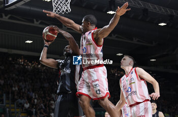 2024-06-06 - Bryant Dunston (Bologna) during race 1 of the playoffs final game of the LBA Italian basketball championship Segafredo Virtus Bologna vs EA7 Emporio Armani Olimpia Milano at Segafredo Arena, Bologna, Italy, June 06, 2024 - photo Michele Nucci - RACE 1 FINAL / VIRTUS SEGAFREDO BOLOGNA VS EA7 EMPORIO ARMANI MILANO - ITALIAN SERIE A - BASKETBALL