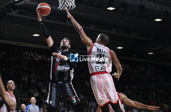 2024-06-06 - Marco Belinelli (Bologna) during race 1 of the playoffs final game of the LBA Italian basketball championship Segafredo Virtus Bologna vs EA7 Emporio Armani Olimpia Milano at Segafredo Arena, Bologna, Italy, June 06, 2024 - photo Michele Nucci - RACE 1 FINAL / VIRTUS SEGAFREDO BOLOGNA VS EA7 EMPORIO ARMANI MILANO - ITALIAN SERIE A - BASKETBALL