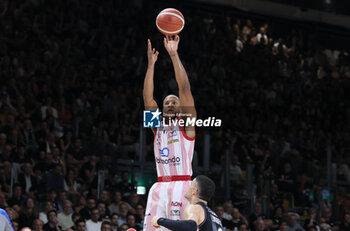 2024-06-08 - Devon Hall (Milano) during race 2 of the playoffs final game of the LBA Italian basketball championship Segafredo Virtus Bologna vs EA7 Emporio Armani Olimpia Milano at Segafredo Arena, Bologna, Italy, June 08, 2024 - photo Michele Nucci - RACE 2 FINAL - VIRTUS SEGAFREDO BOLOGNA VS EA7 EMPORIO ARMANI MILANO - ITALIAN SERIE A - BASKETBALL