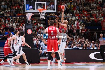 2024-06-11 - Shavon Shields (EA7 Emporio Armani Olimpia Milano) & Nicolo Melli (EA7 Emporio Armani Olimpia Milano) - GAME 3 FINAL - EA7 EMPORIO ARMANI MILANO VS VIRTUS SEGAFREDO BOLOGNA - ITALIAN SERIE A - BASKETBALL