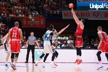 2024-06-11 - Nikola Mirotic (EA7 Emporio Armani Olimpia Milano) 3 points shoot - GAME 3 FINAL - EA7 EMPORIO ARMANI MILANO VS VIRTUS SEGAFREDO BOLOGNA - ITALIAN SERIE A - BASKETBALL