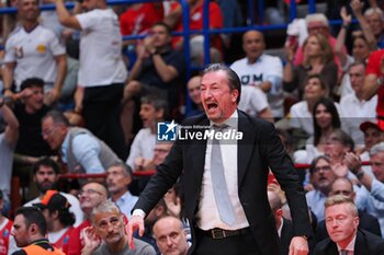 2024-06-11 - Luca Banchi, head coach Virtus Segafredo Bologna - GAME 3 FINAL - EA7 EMPORIO ARMANI MILANO VS VIRTUS SEGAFREDO BOLOGNA - ITALIAN SERIE A - BASKETBALL