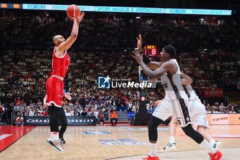 2024-06-11 - Shavon Shields (EA7 Emporio Armani Olimpia Milano) & Abass Awudu Abass (Virtus Segafredo Bologna) - GAME 3 FINAL - EA7 EMPORIO ARMANI MILANO VS VIRTUS SEGAFREDO BOLOGNA - ITALIAN SERIE A - BASKETBALL