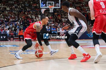 2024-06-11 - Shabaz Napier (EA7 Emporio Armani Olimpia Milano) & Abass Awudu Abass (Virtus Segafredo Bologna) - GAME 3 FINAL - EA7 EMPORIO ARMANI MILANO VS VIRTUS SEGAFREDO BOLOGNA - ITALIAN SERIE A - BASKETBALL