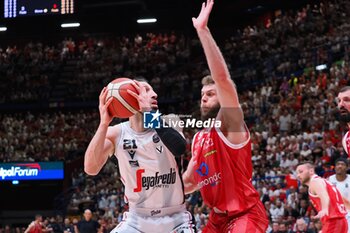 2024-06-13 - Tornike Shengelia (Virtus Segafredo Bologna) & Nicolo Melli (EA7 Emporio Armani Olimpia Milano) - GAME 4 FINAL - EA7 EMPORIO ARMANI MILANO VS VIRTUS SEGAFREDO BOLOGNA - ITALIAN SERIE A - BASKETBALL