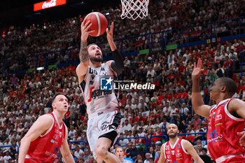 2024-06-13 - Isaia Cordinier (Virtus Segafredo Bologna) - GAME 4 FINAL - EA7 EMPORIO ARMANI MILANO VS VIRTUS SEGAFREDO BOLOGNA - ITALIAN SERIE A - BASKETBALL