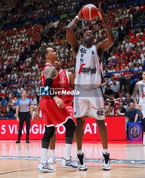 2024-06-13 - Bryan Dunston (Virtus Segafredo Bologna) - GAME 4 FINAL - EA7 EMPORIO ARMANI MILANO VS VIRTUS SEGAFREDO BOLOGNA - ITALIAN SERIE A - BASKETBALL