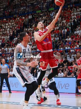 2024-06-13 - Diego Flaccadori (EA7 Emporio Armani Olimpia Milano) - GAME 4 FINAL - EA7 EMPORIO ARMANI MILANO VS VIRTUS SEGAFREDO BOLOGNA - ITALIAN SERIE A - BASKETBALL