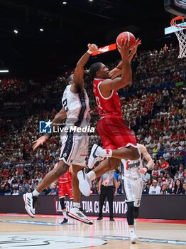 2024-06-13 - Kyle Hines (EA7 Emporio Armani Olimpia Milano) - GAME 4 FINAL - EA7 EMPORIO ARMANI MILANO VS VIRTUS SEGAFREDO BOLOGNA - ITALIAN SERIE A - BASKETBALL