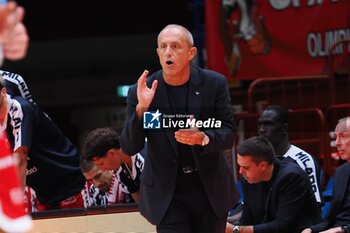 2024-10-06 - Ettore Messina, head coach EA7 Emporio Armani Olimpia Milano - EA7 EMPORIO ARMANI MILANO VS BANCO DI SARDEGNA SASSARI - ITALIAN SERIE A - BASKETBALL