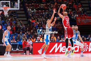 2024-10-06 - Shavon Shields (EA7 Emporio Armani Olimpia Milano) - EA7 EMPORIO ARMANI MILANO VS BANCO DI SARDEGNA SASSARI - ITALIAN SERIE A - BASKETBALL