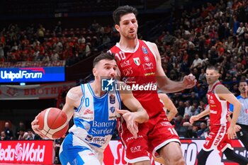 2024-10-06 - Alessandro Cappelletti (Banco di Sardegna Sassari) & Leandro Bolmaro (EA7 Emporio Armani Olimpia Milano) - EA7 EMPORIO ARMANI MILANO VS BANCO DI SARDEGNA SASSARI - ITALIAN SERIE A - BASKETBALL