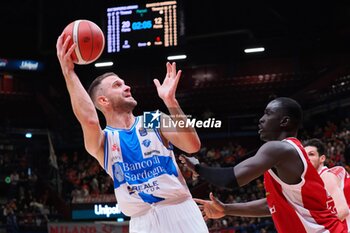 2024-10-06 - Miralem Halilovic (Banco di Sardegna Sassari) - EA7 EMPORIO ARMANI MILANO VS BANCO DI SARDEGNA SASSARI - ITALIAN SERIE A - BASKETBALL