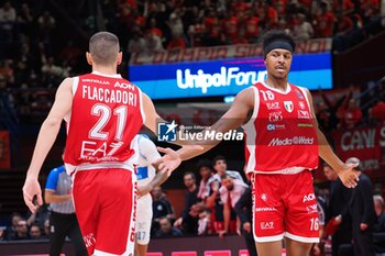 2024-10-06 - Diego Flaccadori (EA7 Emporio Armani Olimpia Milano) & Zack LeDay (EA7 Emporio Armani Olimpia Milano) - EA7 EMPORIO ARMANI MILANO VS BANCO DI SARDEGNA SASSARI - ITALIAN SERIE A - BASKETBALL