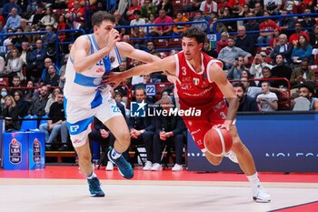 2024-10-06 - Giordano Bortolani (EA7 Emporio Armani Olimpia Milano) & Luca Vincini (Banco di Sardegna Sassari) - EA7 EMPORIO ARMANI MILANO VS BANCO DI SARDEGNA SASSARI - ITALIAN SERIE A - BASKETBALL