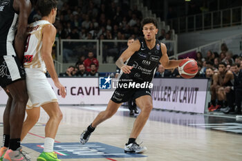 2024-10-05 - Quinn Ellis of Dolomiti Energia Trentino carries the ball during the match between Dolomiti Energia Trentino and Umana Reyer Venezia, regular season of LBA UnipolSai A1 Italian Basketball Championship 2024/2025 at il T Quotidiano Arena on October 5, 2024, Trento, Italy. - DOLOMITI ENERGIA TRENTINO VS UMANA REYER VENEZIA - ITALIAN SERIE A - BASKETBALL