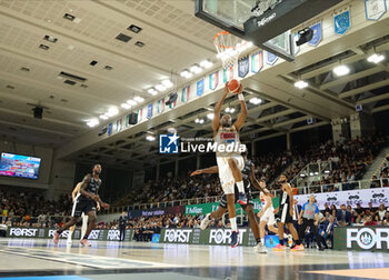 2024-10-05 - Mfiondu Kabengele of Umana Reyer Venezia in action during the match between Dolomiti Energia Trentino and Umana Reyer Venezia, regular season of LBA UnipolSai A1 Italian Basketball Championship 2024/2025 at il T Quotidiano Arena on October 5, 2024, Trento, Italy. - DOLOMITI ENERGIA TRENTINO VS UMANA REYER VENEZIA - ITALIAN SERIE A - BASKETBALL