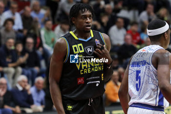 2024-10-06 - Paul Eboua (Vanoli Cremona) - VANOLI BASKET CREMONA VS UNAHOTELS REGGIO EMILIA - ITALIAN SERIE A - BASKETBALL