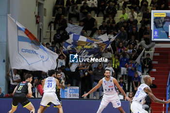 2024-10-06 - Vanoli Cremona fans - VANOLI BASKET CREMONA VS UNAHOTELS REGGIO EMILIA - ITALIAN SERIE A - BASKETBALL