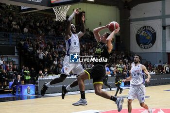 2024-10-06 - Federico Zampini (Vanoli Cremona) - VANOLI BASKET CREMONA VS UNAHOTELS REGGIO EMILIA - ITALIAN SERIE A - BASKETBALL