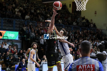 2024-10-06 - Federico Zampini (Vanoli Cremona) - VANOLI BASKET CREMONA VS UNAHOTELS REGGIO EMILIA - ITALIAN SERIE A - BASKETBALL