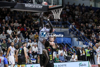 2024-10-06 - Mouhamed Faye (UnaHotels Reggio Emilia) - VANOLI BASKET CREMONA VS UNAHOTELS REGGIO EMILIA - ITALIAN SERIE A - BASKETBALL