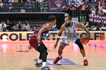 2024-10-05 - Actions of the game and players' images during the match between Nutribullet Treviso and Trapani Shark match at Palaverde - October 5, 2024, during the ITALIAN SERIE A Championship 2024/2025 - NUTRIBULLET TREVISO BASKET VS TRAPANI SHARK - ITALIAN SERIE A - BASKETBALL