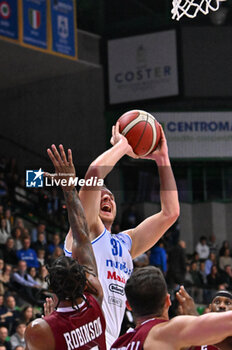 2024-10-05 - Actions of the game and players' images during the match between Nutribullet Treviso and Trapani Shark match at Palaverde - October 5, 2024, during the ITALIAN SERIE A Championship 2024/2025 - NUTRIBULLET TREVISO BASKET VS TRAPANI SHARK - ITALIAN SERIE A - BASKETBALL