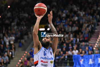 2024-10-05 - Actions of the game and players' images during the match between Nutribullet Treviso and Trapani Shark match at Palaverde - October 5, 2024, during the ITALIAN SERIE A Championship 2024/2025 - NUTRIBULLET TREVISO BASKET VS TRAPANI SHARK - ITALIAN SERIE A - BASKETBALL