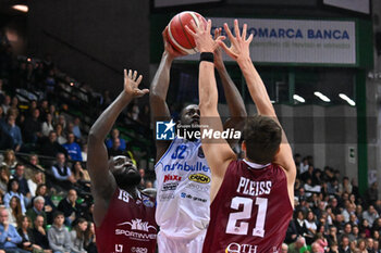 2024-10-05 - Actions of the game and players' images during the match between Nutribullet Treviso and Trapani Shark match at Palaverde - October 5, 2024, during the ITALIAN SERIE A Championship 2024/2025 - NUTRIBULLET TREVISO BASKET VS TRAPANI SHARK - ITALIAN SERIE A - BASKETBALL