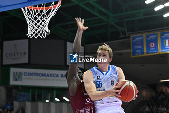 2024-10-05 - Actions of the game and players' images during the match between Nutribullet Treviso and Trapani Shark match at Palaverde - October 5, 2024, during the ITALIAN SERIE A Championship 2024/2025 - NUTRIBULLET TREVISO BASKET VS TRAPANI SHARK - ITALIAN SERIE A - BASKETBALL