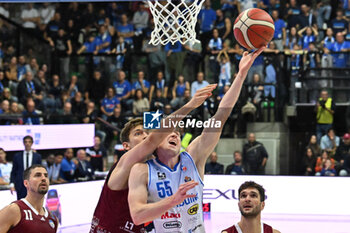 2024-10-05 - Actions of the game and players' images during the match between Nutribullet Treviso and Trapani Shark match at Palaverde - October 5, 2024, during the ITALIAN SERIE A Championship 2024/2025 - NUTRIBULLET TREVISO BASKET VS TRAPANI SHARK - ITALIAN SERIE A - BASKETBALL